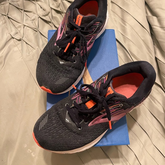 Brooks Adrenaline 19 running athletic shoes size 7 black purple VGUC - Picture 2 of 2